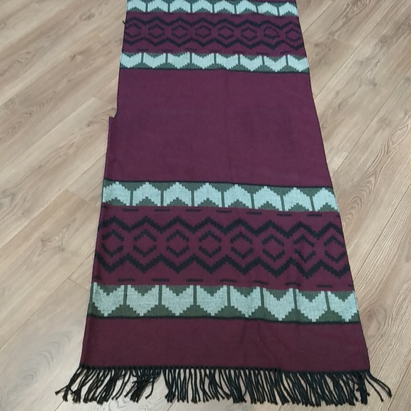 Reversible Shawl / Poncho - Picture 3 of 7